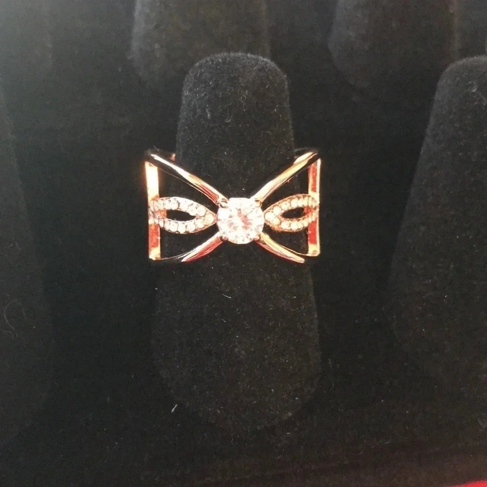 Beautiful Ring Size 8 - image 3